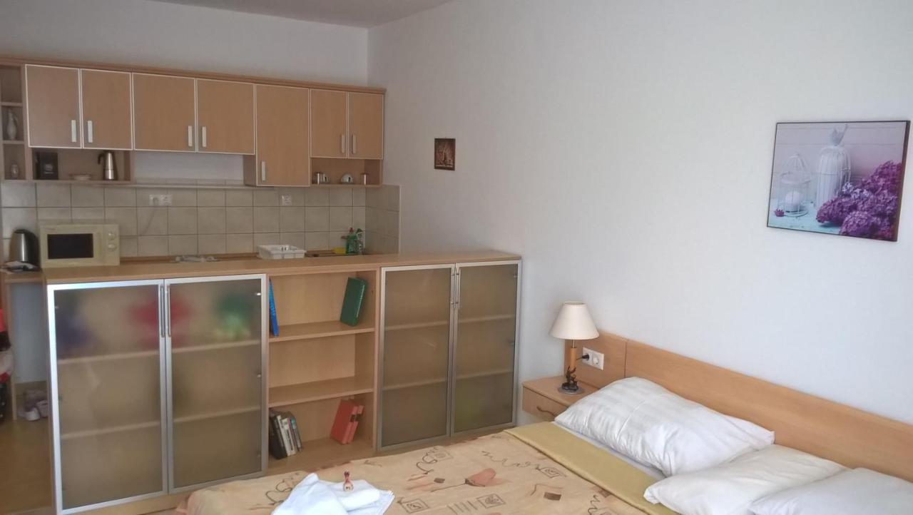 Lilla Wellnessapartman 잘라카로쉬 외부 사진