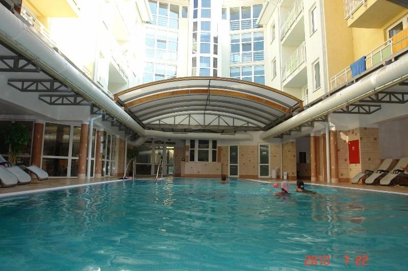 Lilla Wellnessapartman 잘라카로쉬 외부 사진